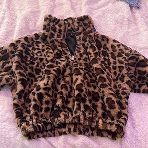 Cropped half zip up cheetah print Sherpa